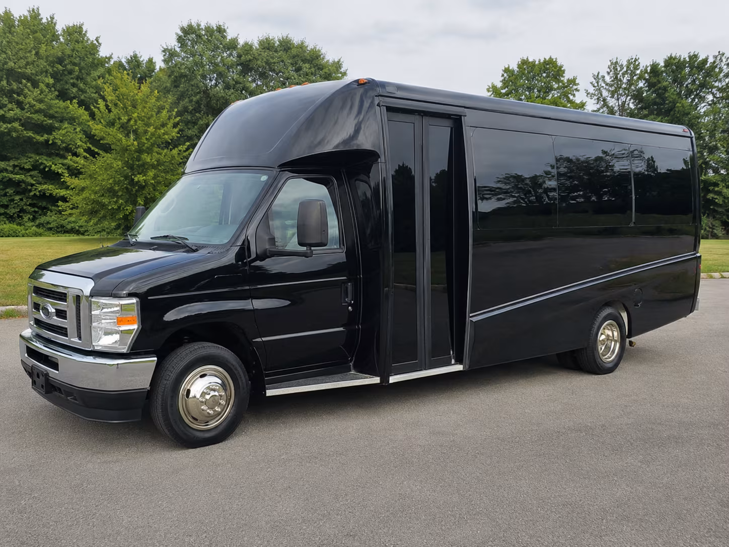 greenville wine tour brewery transportation onboard seating